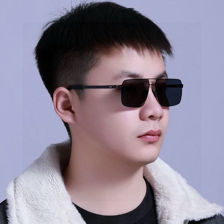 l0vis Vvtt0n
